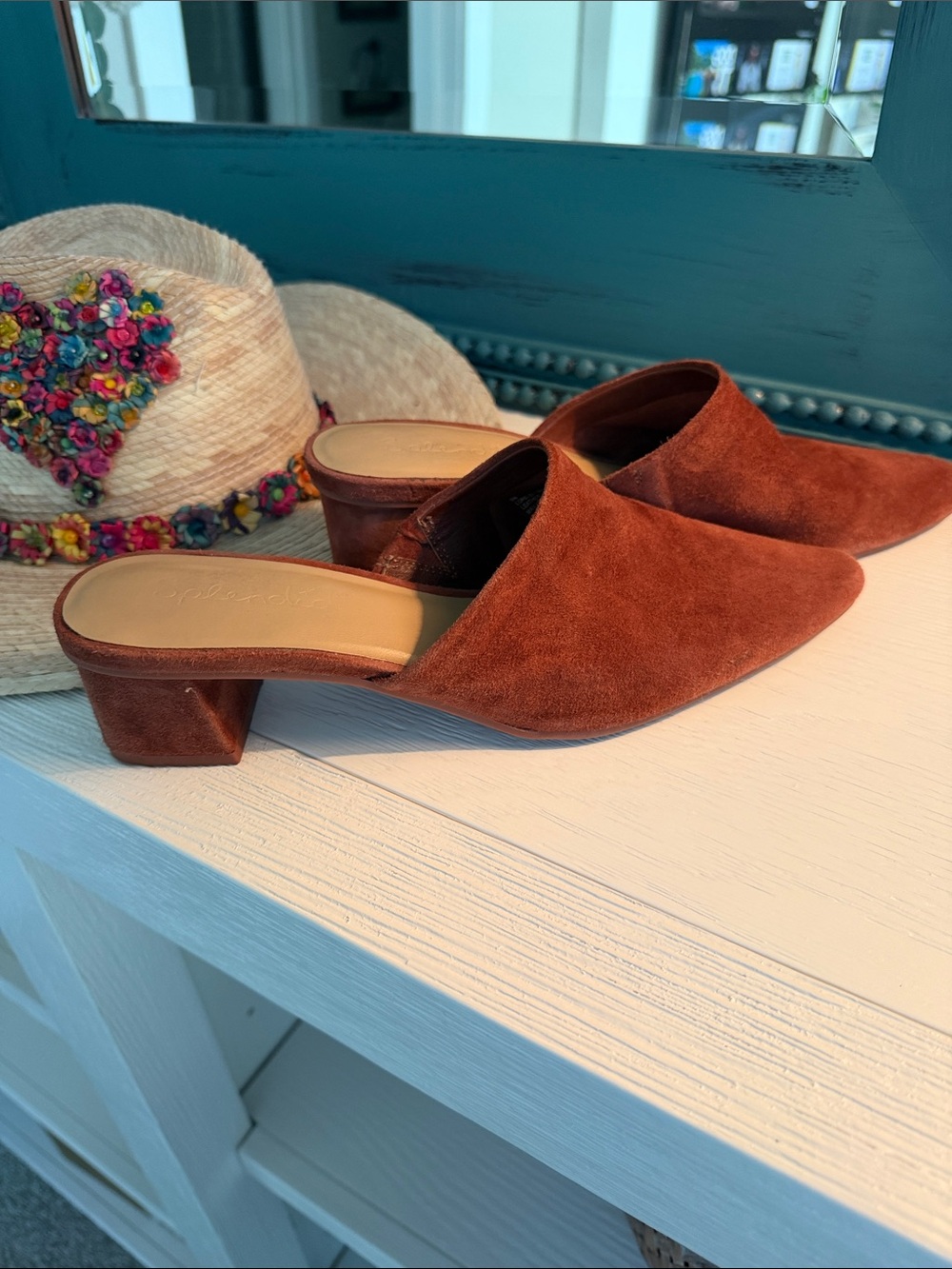 Women’s Splendid Suede Mule Heels in Rust brown color. Size 8M.